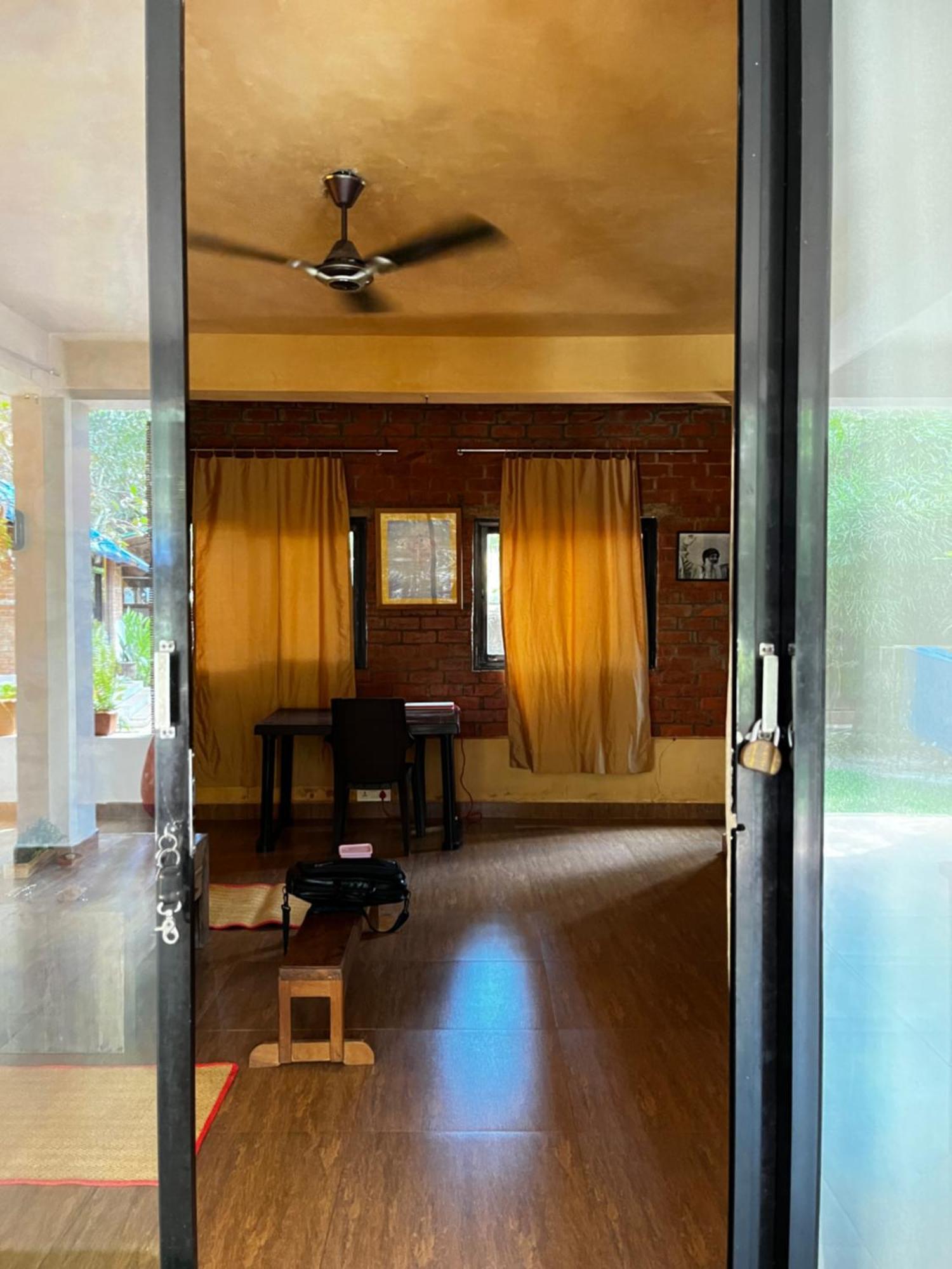 Satori Wellness Cottages I Yoga, Sauna, Ice Bath, Holistic Therapies & More 曼德姆 外观 照片