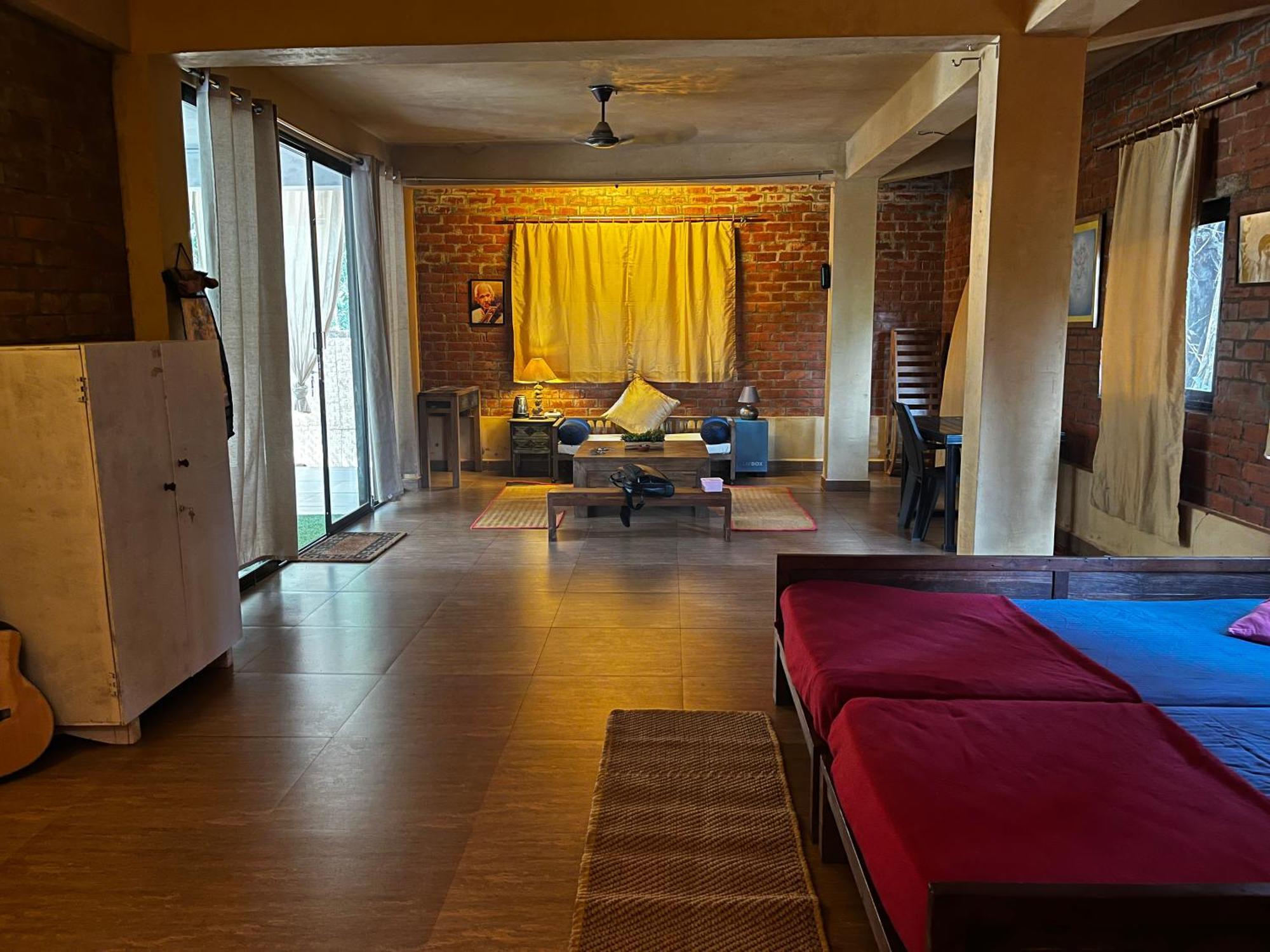 Satori Wellness Cottages I Yoga, Sauna, Ice Bath, Holistic Therapies & More 曼德姆 外观 照片