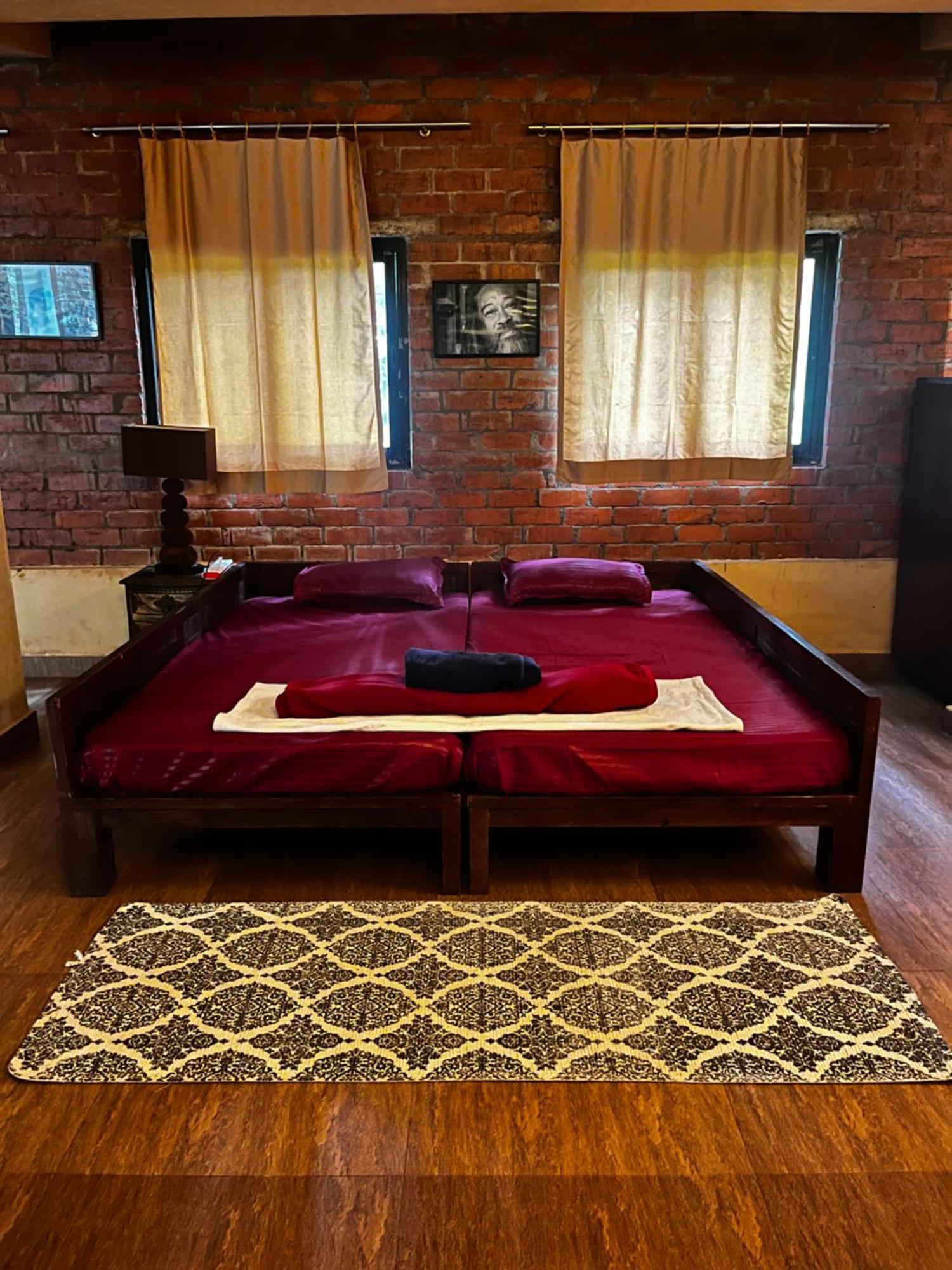 Satori Wellness Cottages I Yoga, Sauna, Ice Bath, Holistic Therapies & More 曼德姆 外观 照片