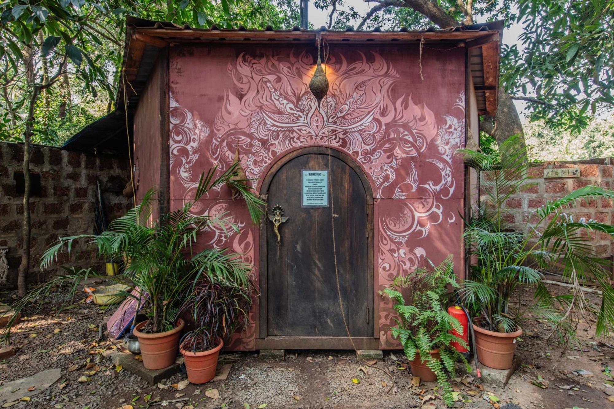 Satori Wellness Cottages I Yoga, Sauna, Ice Bath, Holistic Therapies & More 曼德姆 外观 照片